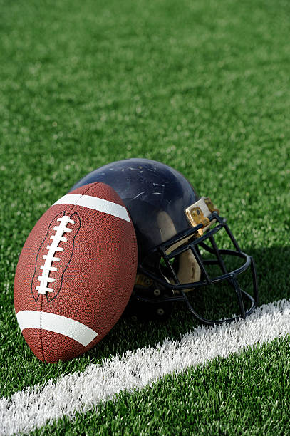 istock Football helmet 183584707
