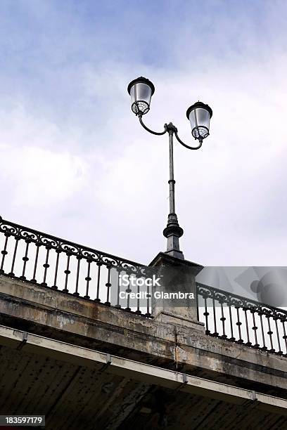 Luce Stradale - Fotografie stock e altre immagini di Ambientazione esterna - Ambientazione esterna, Antico - Condizione, Architettura