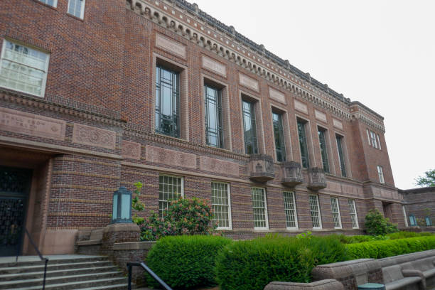 istock University of Oregon, USA 1836007244