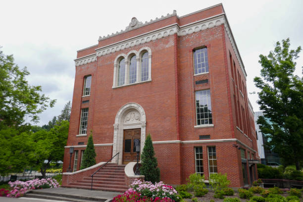 istock University of Oregon, USA 1836007254