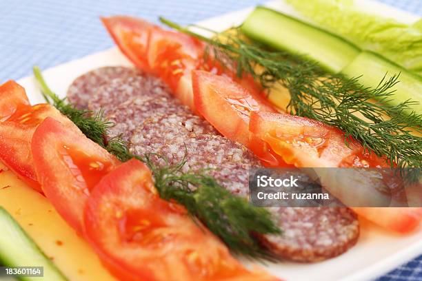 Salame E Produtos Hortícolas - Fotografias de stock e mais imagens de Alimentação Saudável - Alimentação Saudável, Almoço, Amarelo