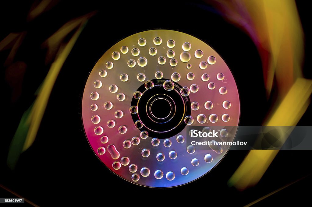 コンパクトディスク、雨滴、鮮やかな色 - DVDのロイヤリティフリーストックフォト