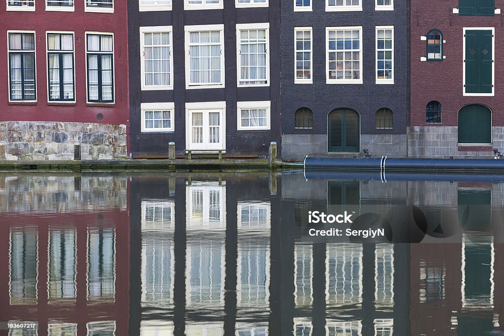 Casas antigas em Amesterdão na noite - Royalty-free Amesterdão Foto de stock