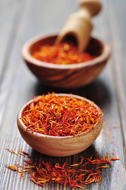 istock Saffron in wooden bowl 183607367