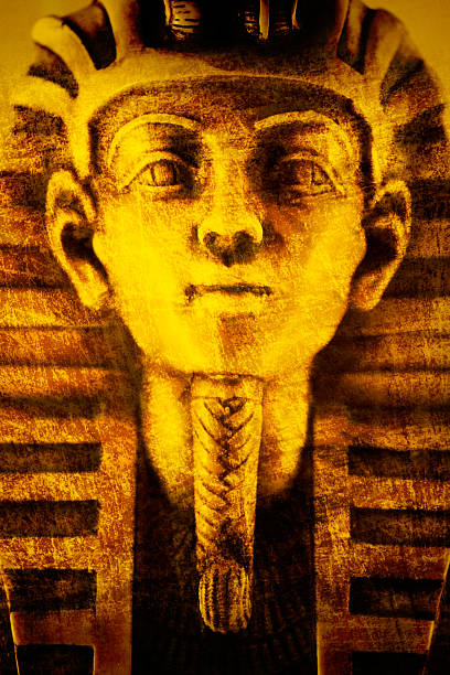 istock portrait of Tutankhamun 183609013