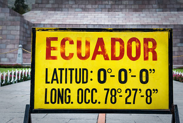 zero latitude em mitad del mundo, equador - equator imagens e fotografias de stock