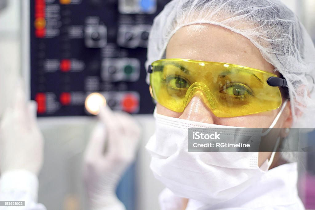 Pharmaceutical técnico no trabalho - Royalty-free Fabricar Foto de stock