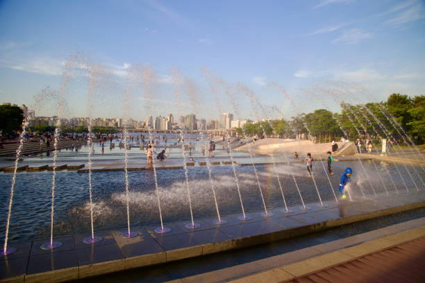 A picture of Waterlight Square Fountain in Yeouido Hangang Park in Seoul, South Korea.