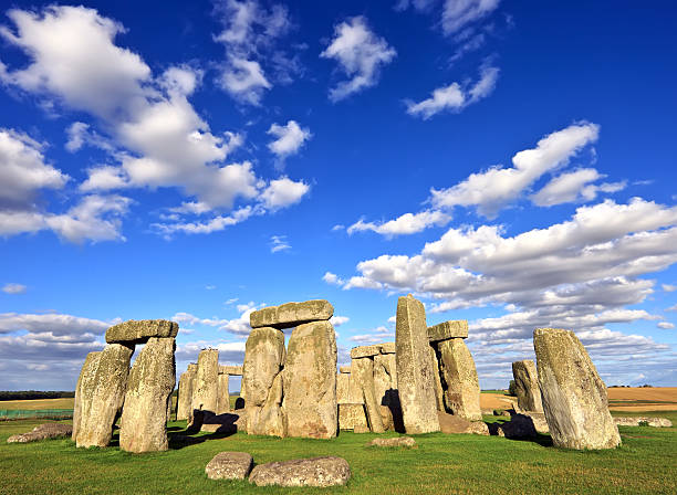 stonehenge antichità preistoriche monumento di pietre vicino a salisbury, wiltshire - stonehenge ancient civilization religion archaeology foto e immagini stock