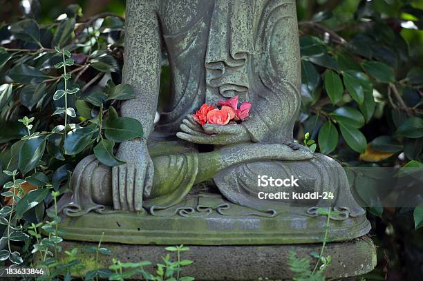 Buddafigur Im Japanischen Garten - zdjęcia stockowe i więcej obrazów Beżowy - Beżowy, Bliskie zbliżenie, Budda