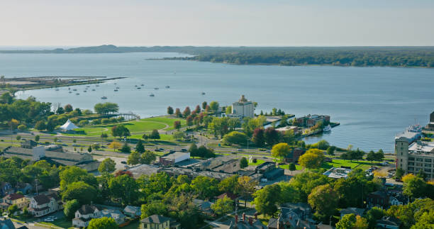 kuvapankkikuvat ja rojaltivapaat kuvat aiheesta ilmakuva muskegon lakesta muskegonissa, michiganissa aurinkoisena päivänä - muskegon