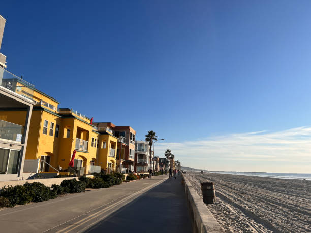 istock Ocean Front Walk on Mission Beach in San Diego 1836564430