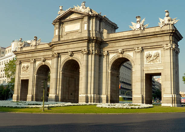 Nice construction Historic Puerta de Alcalá on Madrid museo del prado stock pictures, royalty-free photos & images