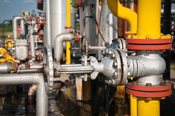 istock Oil and gas industry 183692997