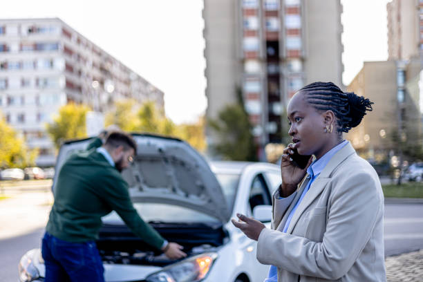 istock Joint Effort After an Auto Mishap 1837029791