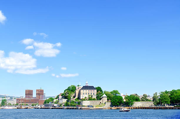 istock Oslo fjord Akershus Radhuset 183706425