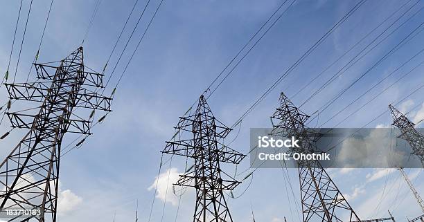 Übertragung Line Stockfoto und mehr Bilder von Abenddämmerung - Abenddämmerung, Ausrüstung und Geräte, Blau