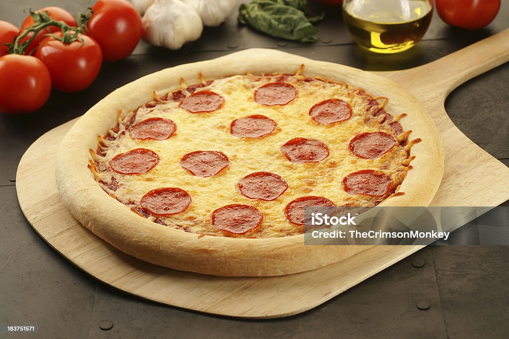 Pizza de Pepperoni - Foto de stock de Assado no Forno royalty-free