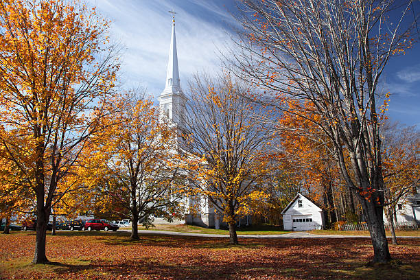 istock Autumn in New England 183752394