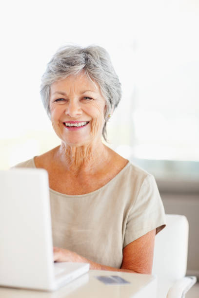 istock Woman shopping on the internet 183752537