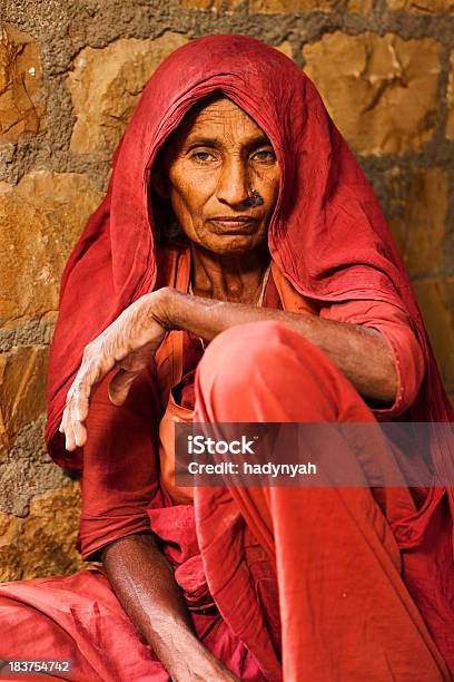 Tribal Mujer India Foto de stock y más banco de imágenes de Adulto - Adulto, Aire libre, Arrugado