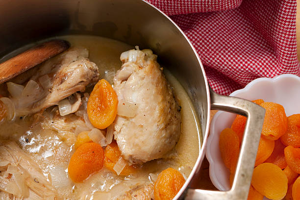 istock Braised Chicken with Dried Apricots 183755051