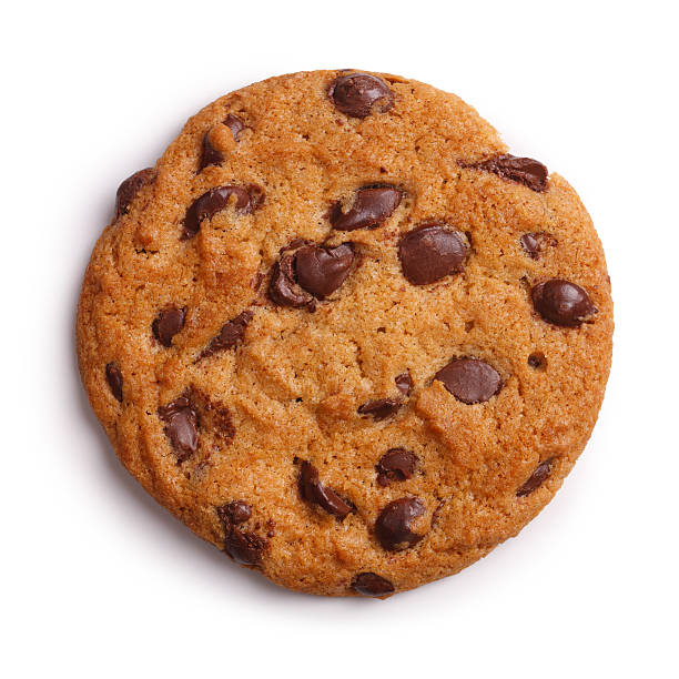 choc chip cookie isolado, traçado de recorte - cookie imagens e fotografias de stock