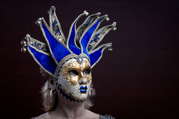 frau mit maske im mardi gras - women masquerade mask mardi gras front view stock-fotos und bilder