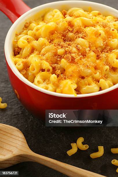 Macarrão Cozido E Queijo - Fotografias de stock e mais imagens de Acompanhamento - Acompanhamento, Amarelo, Assado no Forno