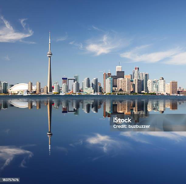 Metropolitan Toronto City Reflexion Stockfoto und mehr Bilder von Toronto - Toronto, Stadtsilhouette, CN Tower