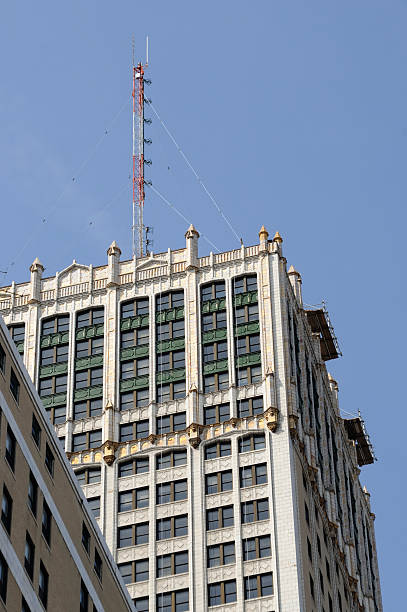 istock Cadillac Tower, Detroit 183760744