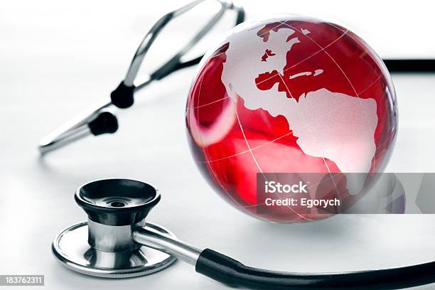 World Medicamento Foto de stock y más banco de imágenes de Artículo médico - Artículo médico, Asistencia sanitaria y medicina, Belleza