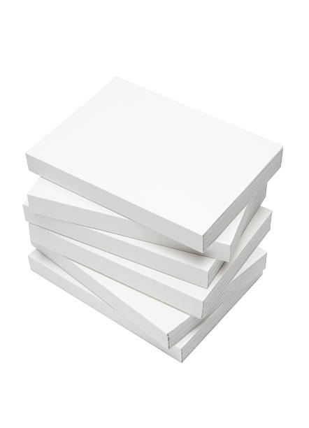 libros aislados en blanco con trazado de recorte - paperback book stack white fotografías e imágenes de stock