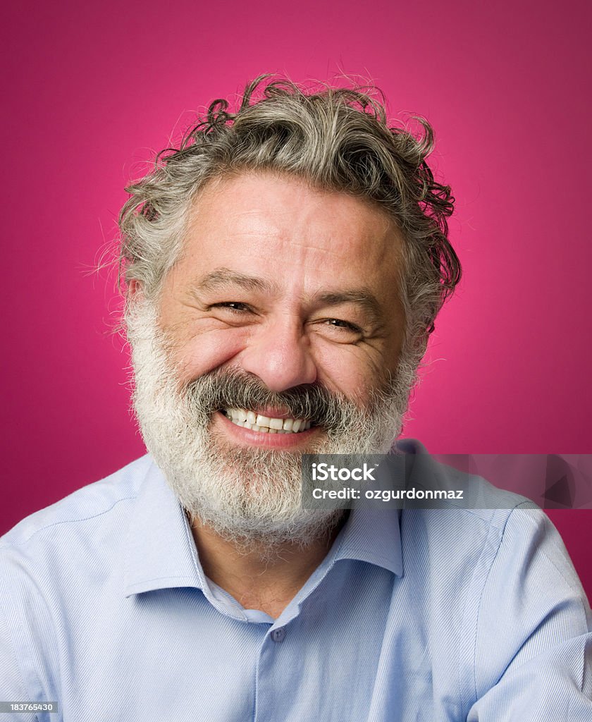 Sorridente uomo anziano - Foto stock royalty-free di Rosa - Colore