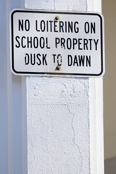 istock No loitering on school property dusk to dawn 183766265