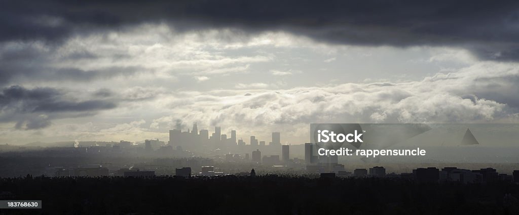 rain storm de los angeles - Photo de Horizon urbain libre de droits