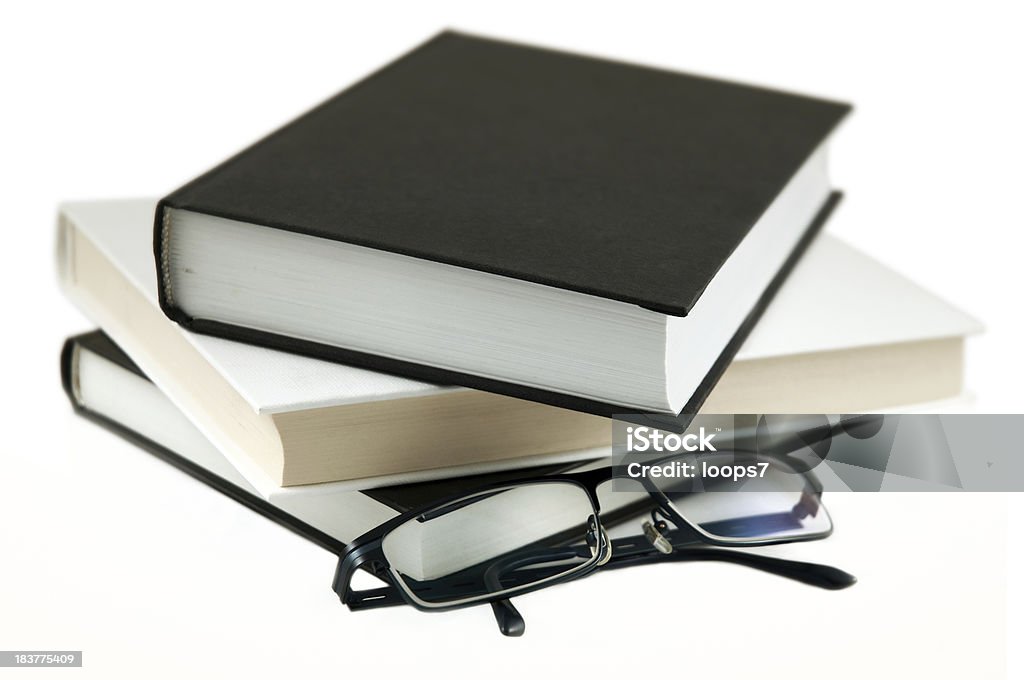 Книги и очки - Стоковые фото Без людей роялти-фри
