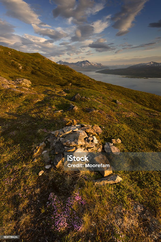 Приняты на горной выше Тромсё - Стоковые фото Арктика роялти-фри