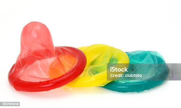 Kolorowe Prezerwatywy - zdjęcia stockowe i więcej obrazów Prezerwatywa - Prezerwatywa, Wielokolorowy, AIDS
