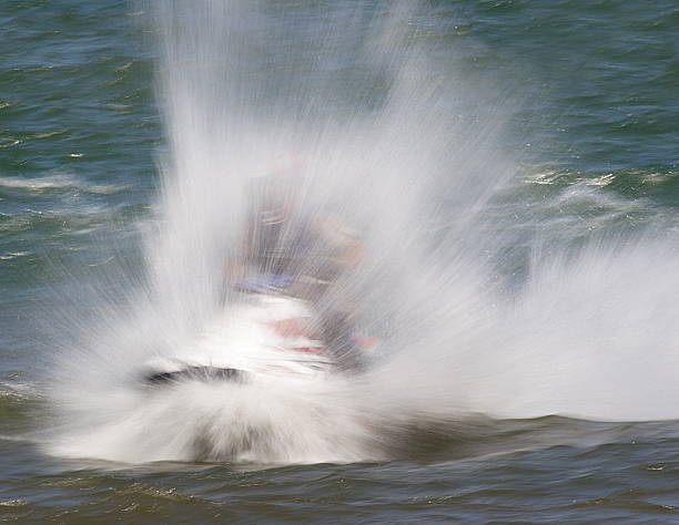 abstrato waverunner salto hot dog - wake jet boat water water sport imagens e fotografias de stock