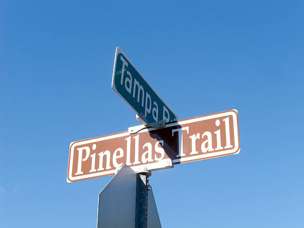 istock Pineallas Bike Trail Sign 183781227