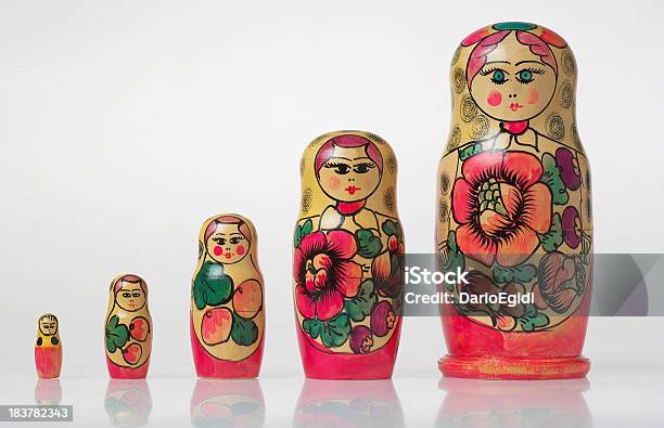 개체 완구류 Matrioshka 러시아 장식 인형에 대한 스톡 사진 및 기타 이미지 - 러시아 장식 인형, 컷아웃, 0명