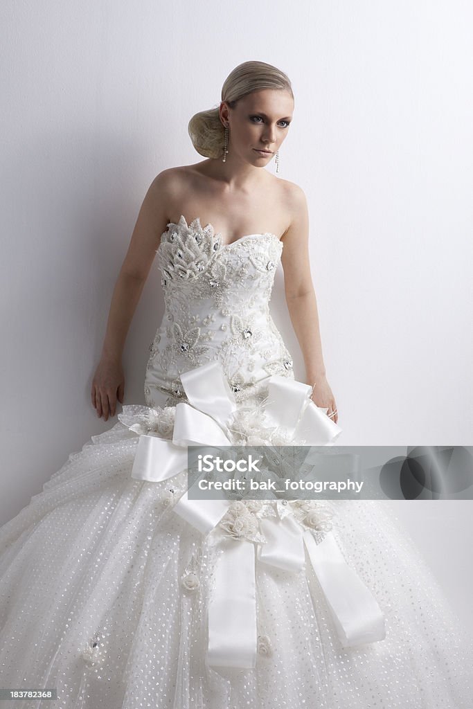 bridal Moda - Zbiór zdjęć royalty-free (Atrakcyjna kobieta)