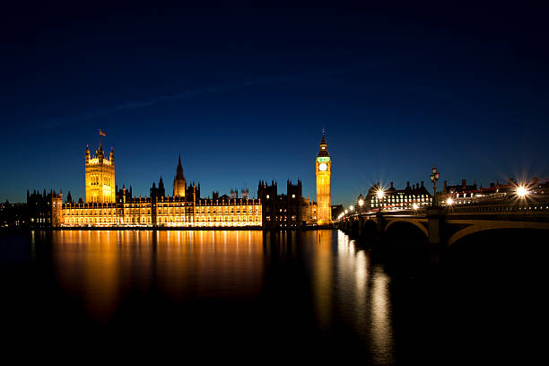 Casas do Parlamento de Westminster e o Big Ben - fotografia de stock