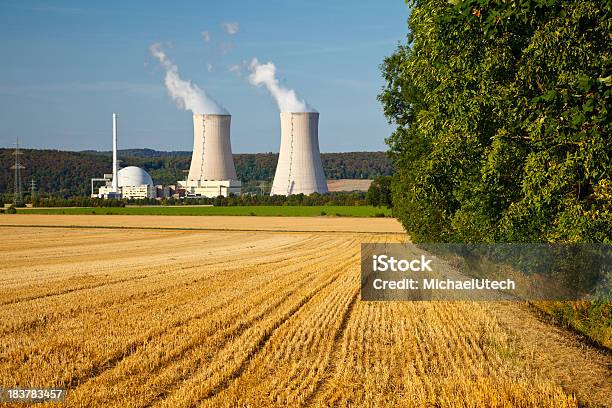 Kernkraftwerk Stockfoto und mehr Bilder von AKW-Reaktorbereich - AKW-Reaktorbereich, Anhöhe, Atomkraftwerk