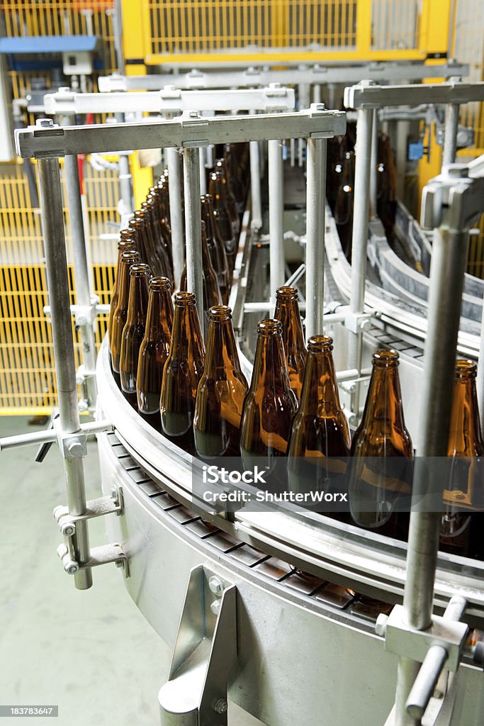 Botella de fabricación - Foto de stock de Botella de cerveza libre de derechos