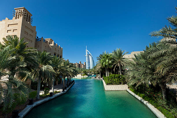 istock dubai madinat jumeirah 183791540