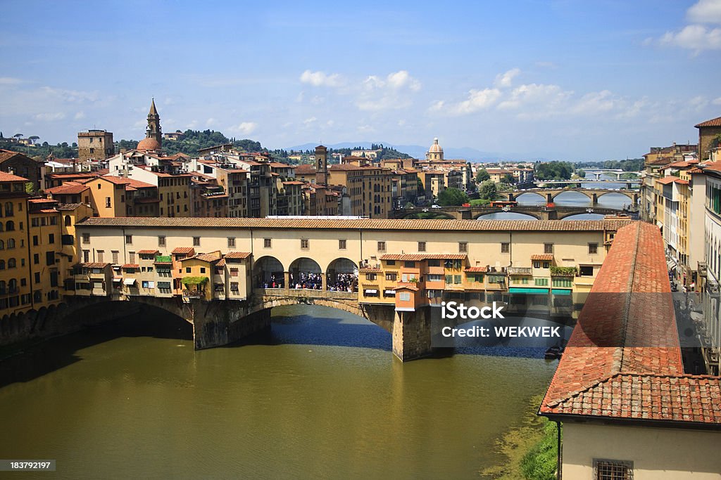 Widok od Ponte Vecchio i rzekę Arno - Zbiór zdjęć royalty-free (Florencja - Włochy)