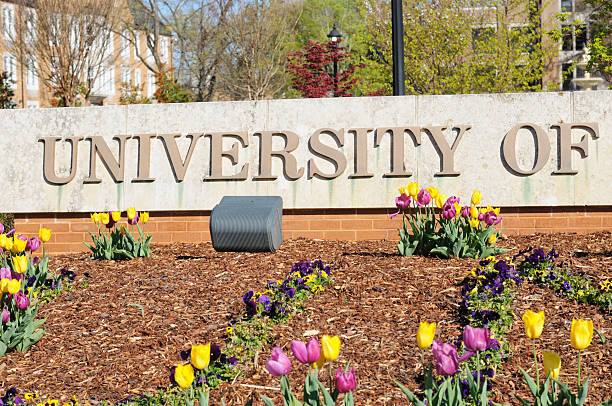 istock University of sign in spring 183792449