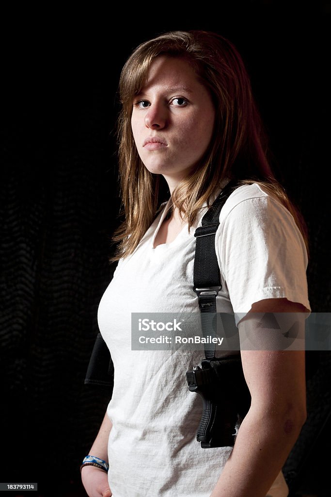 Difícil usar roupa mulher jovem com Arma de Fogo - Royalty-free Adolescente Foto de stock